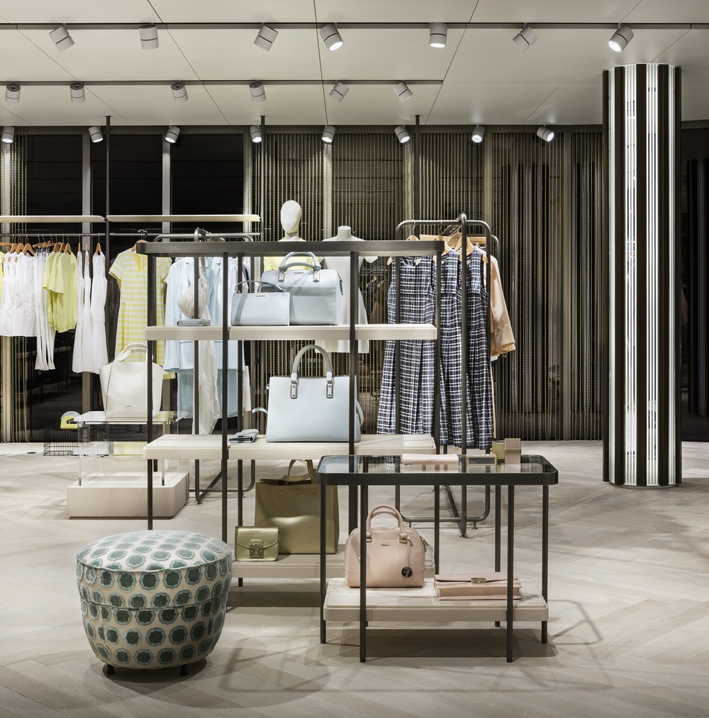 Modissa Debuts A New Glass-and-Steel Flagship in Zürich – SURFACE