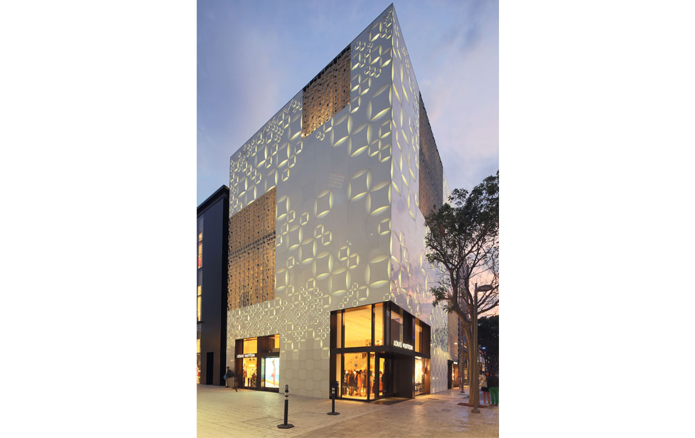 Louis Vuitton storefront, Miami Design District. : r/ArchitecturePorn