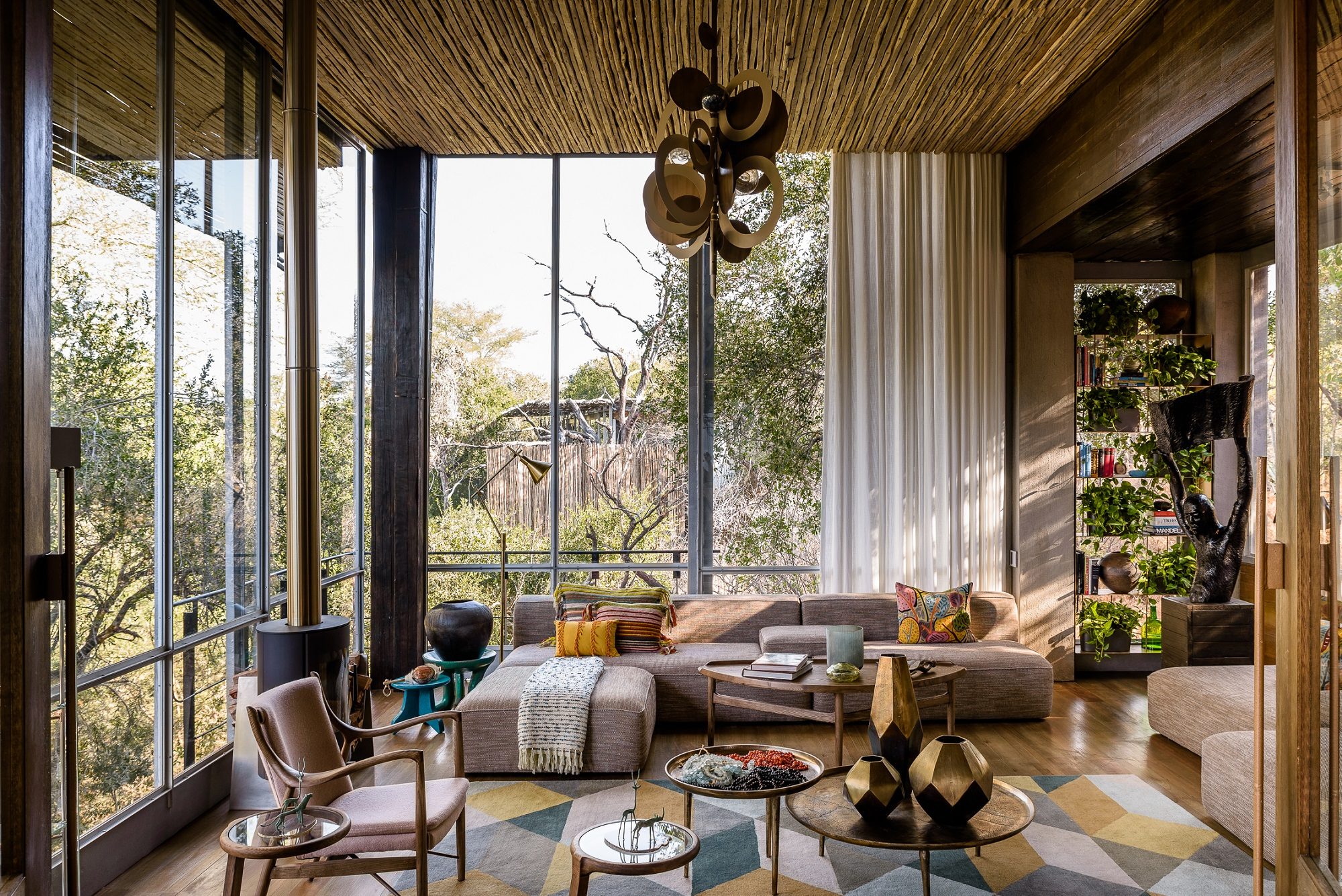 An African Safari Lodge Minus The Out Of Africa Cliches   Singita Sweni Living Room 2000x1335 