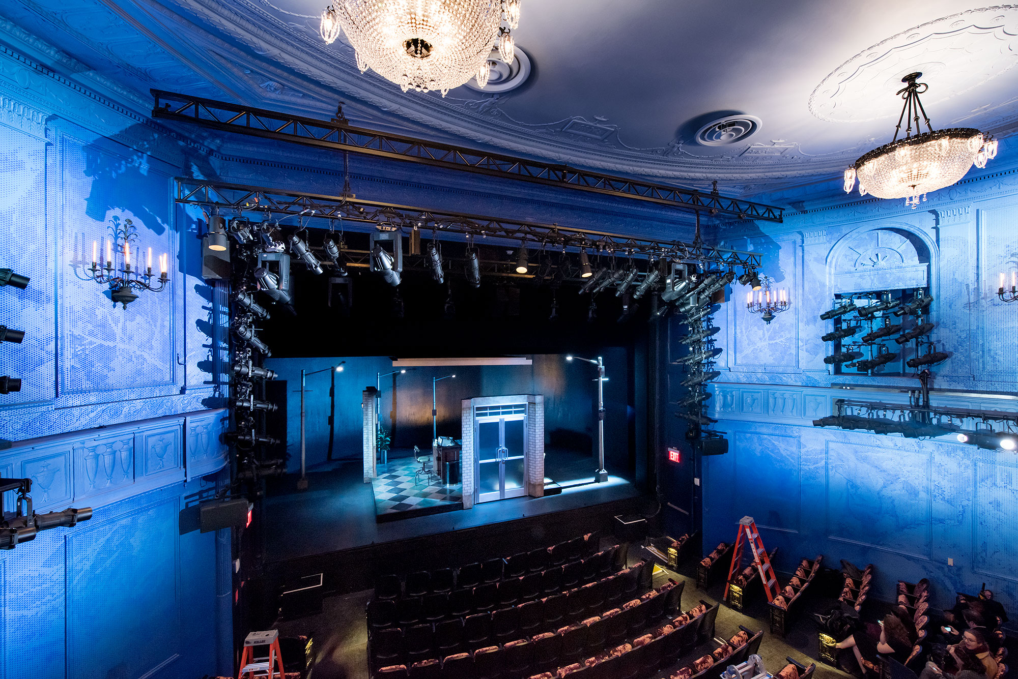 David Rockwell Makes a Big Impact on Broadway’s Smallest Theater – SURFACE