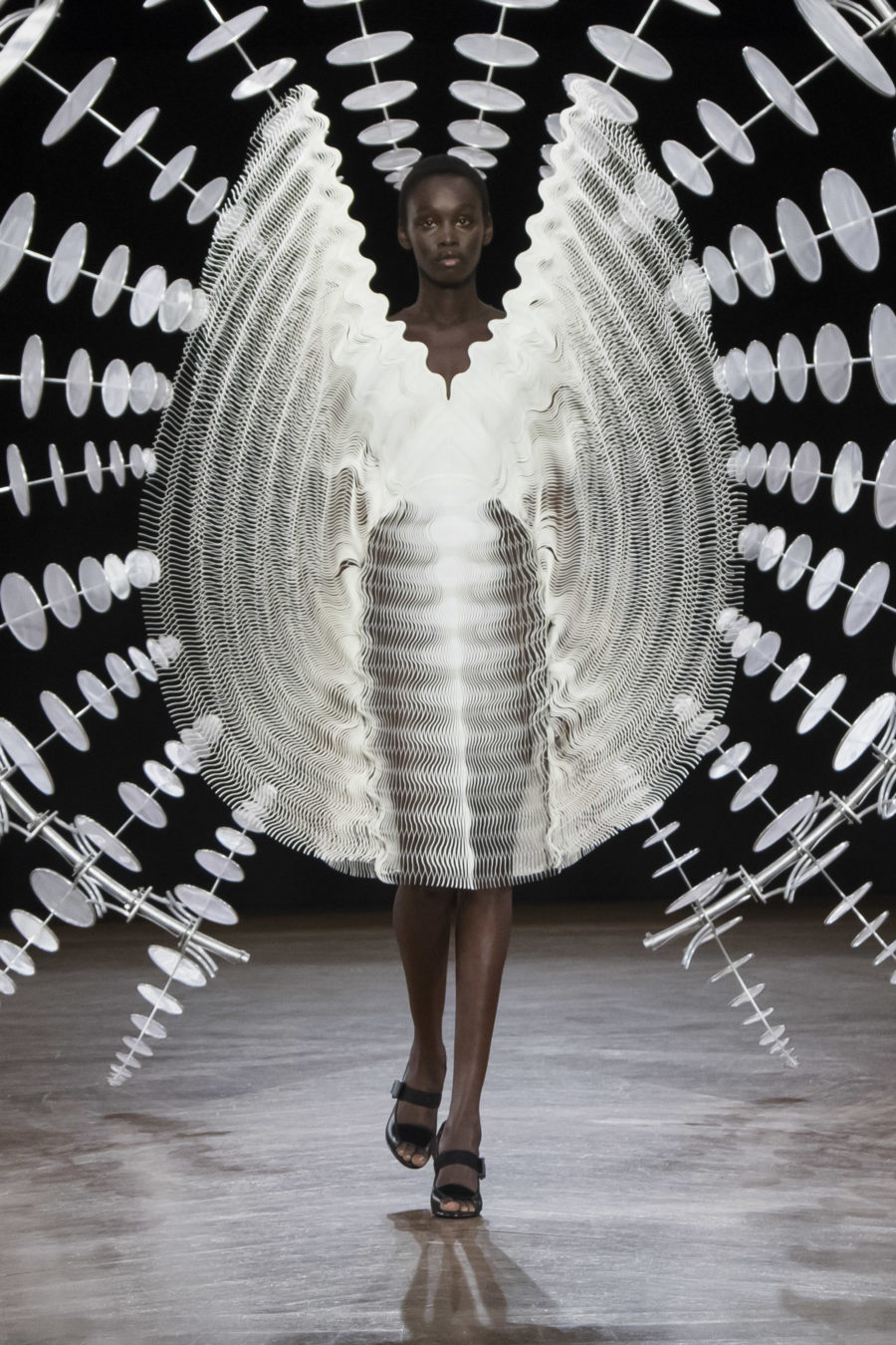 Iris Van Herpen At Paris Haute Couture Week Fall 2019 SURFACE