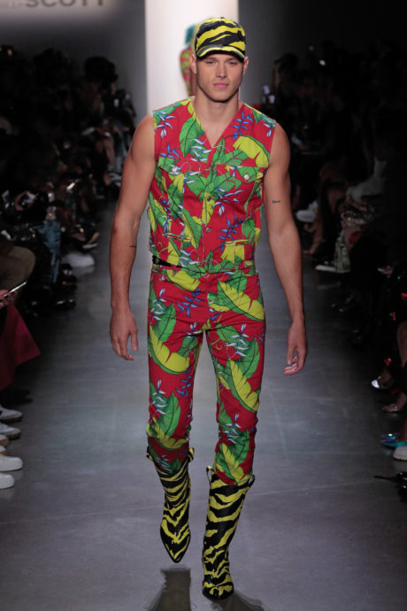 At NYFW Jeremy Scott Ventures Even Further Out of this World – SURFACE