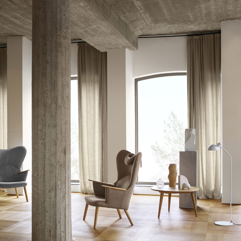 Carl Hansen & Søn Reissues the Beloved Mama Bear Chair – SURFACE