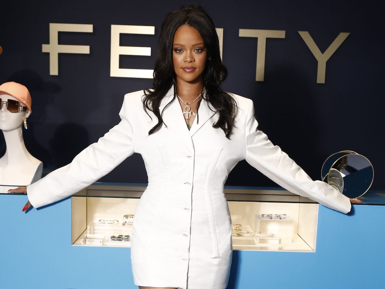 Rihanna and LVMH Close the Fenty Fashion House, and Other News – SURFACE