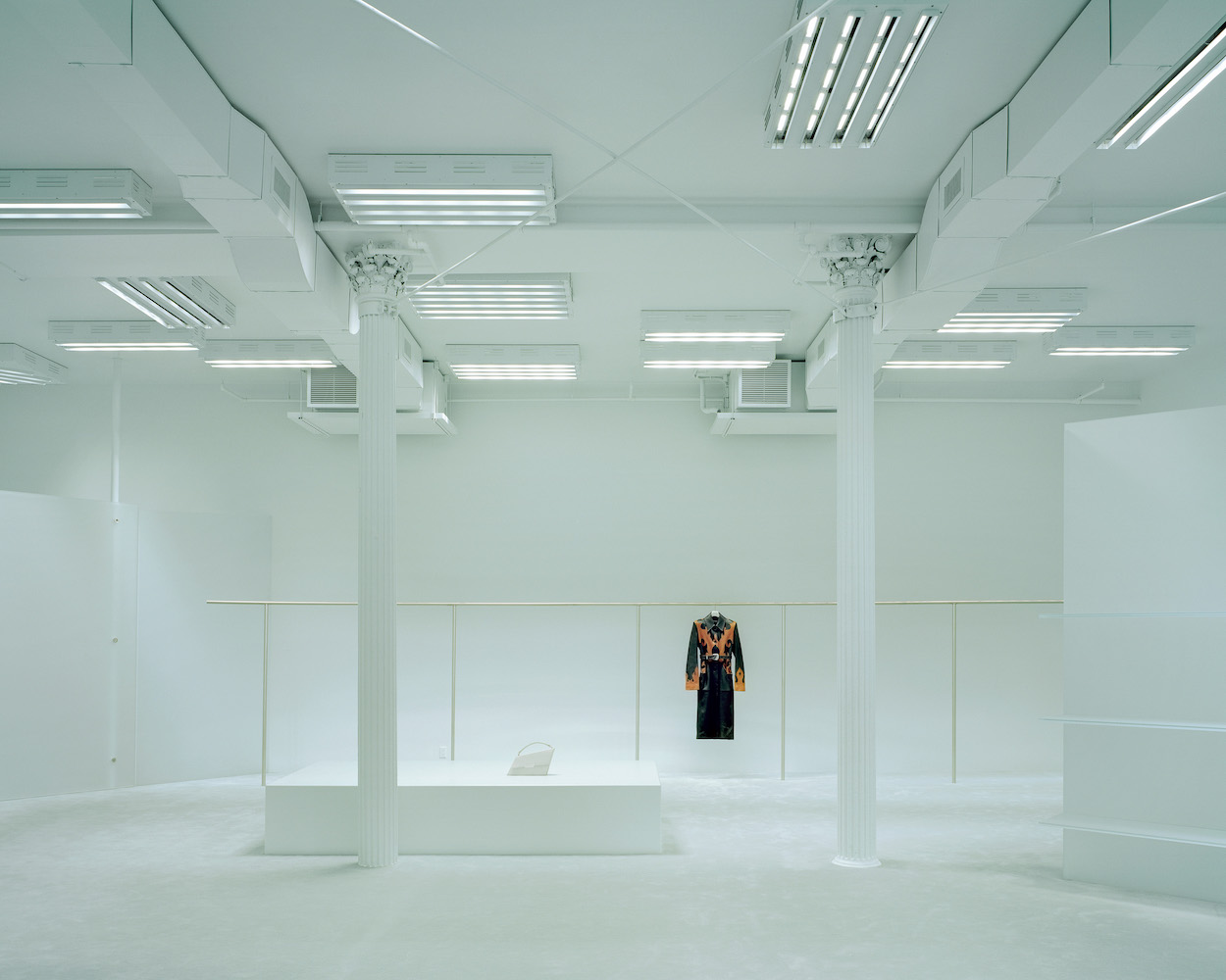 smykker fjerne Klappe Acne Studios Nearly Doubles Its Footprint in Soho, and Other News – SURFACE