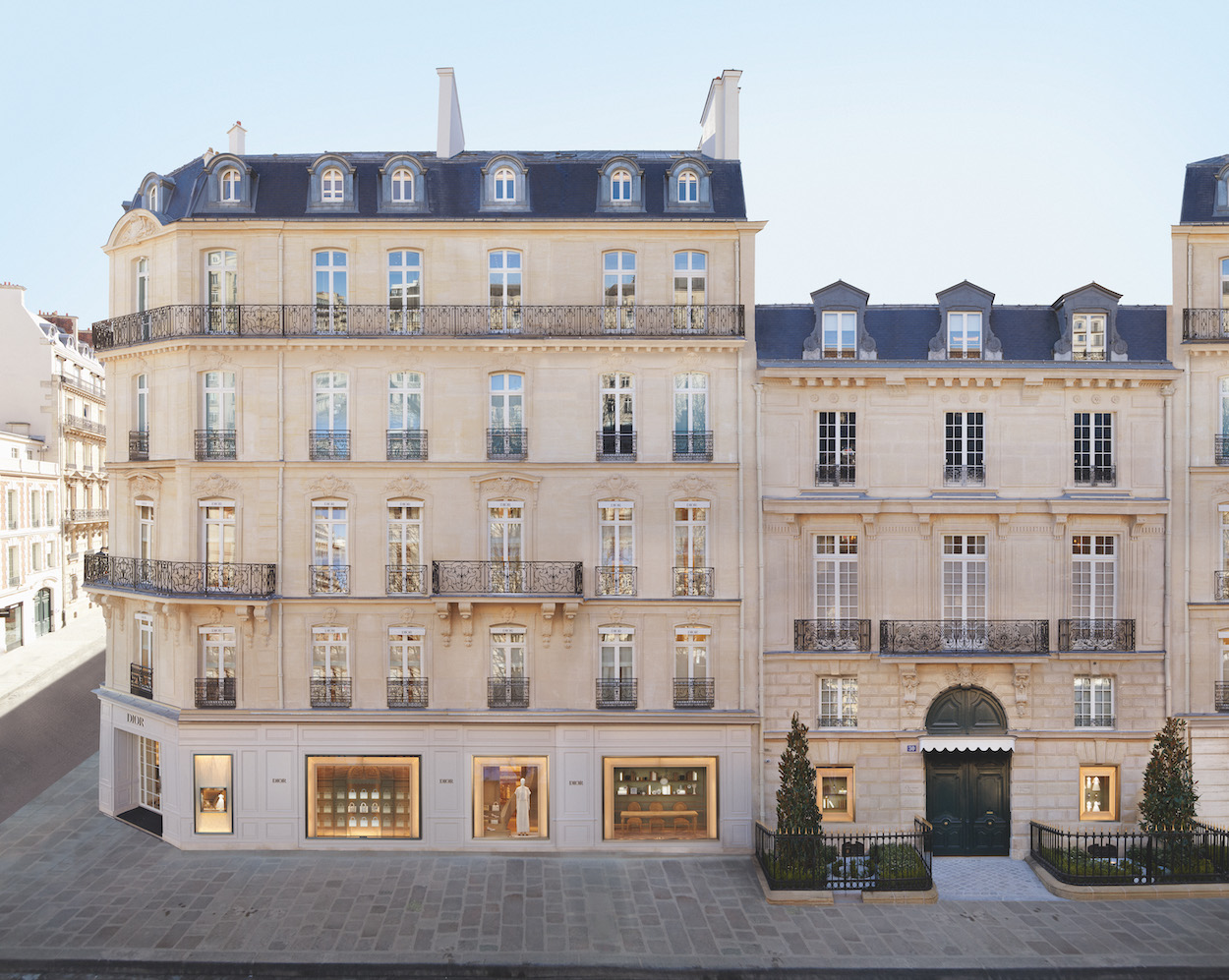 Tested for you: the visit of Dior's salons – Avenue Montaigne – Les  Journées Particulières of LVMH.